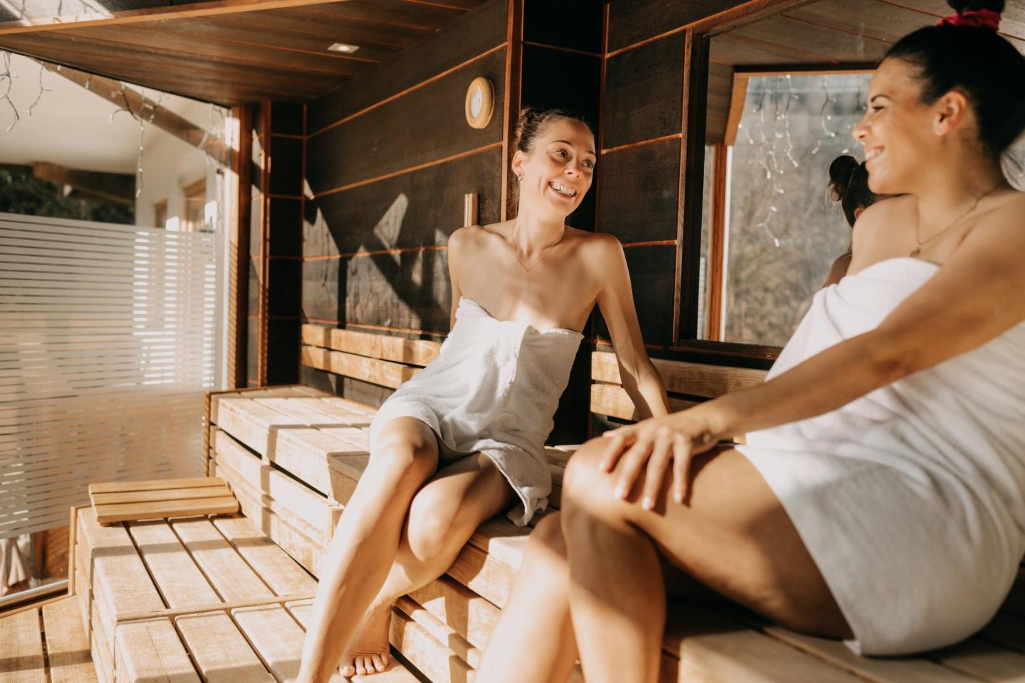Feuriger Tatzlwurm Hotel ไบริชเซลล์ ภายนอก รูปภาพ